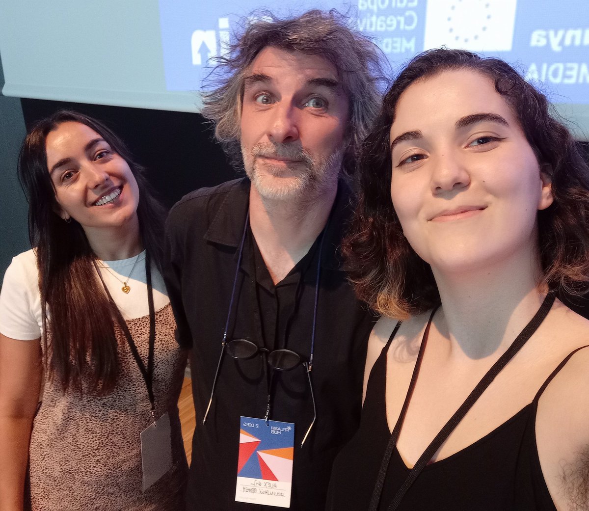 júlia gaitano i mendizábal tweet media