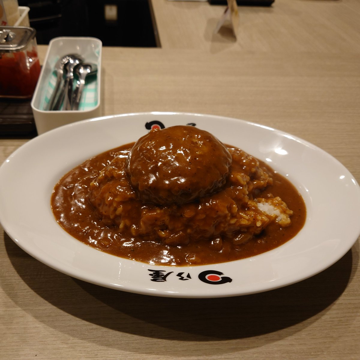 日乃屋カレーのハンバーグカレー