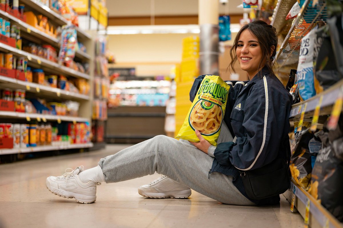 imsepidemiology's tweet photo. Up to two thirds of a young person’s diet is #ultraprocessedfoods (UPFs)

@Cambridge_Uni and @BristolUni scientists found consumption was highest among younger teens especially from deprived backgrounds &amp; of white ethnicity

Read more – https://t.co/acNJtZbcMs https://t.co/JdWFjbv9qx