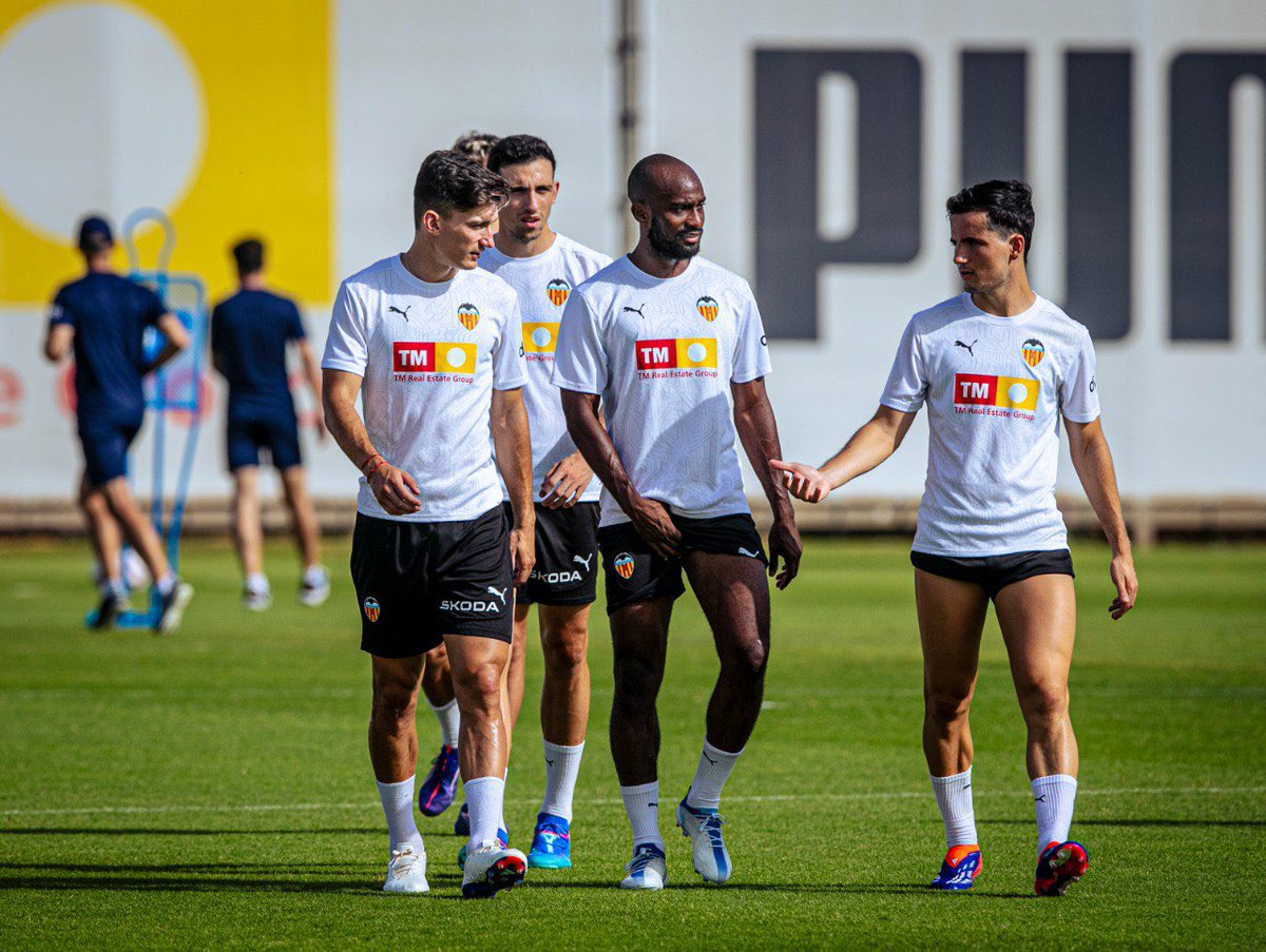 Preseason workout 🦇💪🏼 <a href="/valenciacf/">Valencia CF</a>