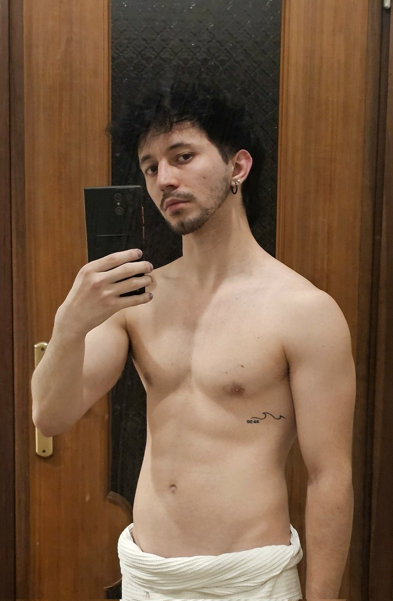 KyleMiles01's tweet photo. Raga devo tornare in palestra... https://t.co/nOAc00aam7