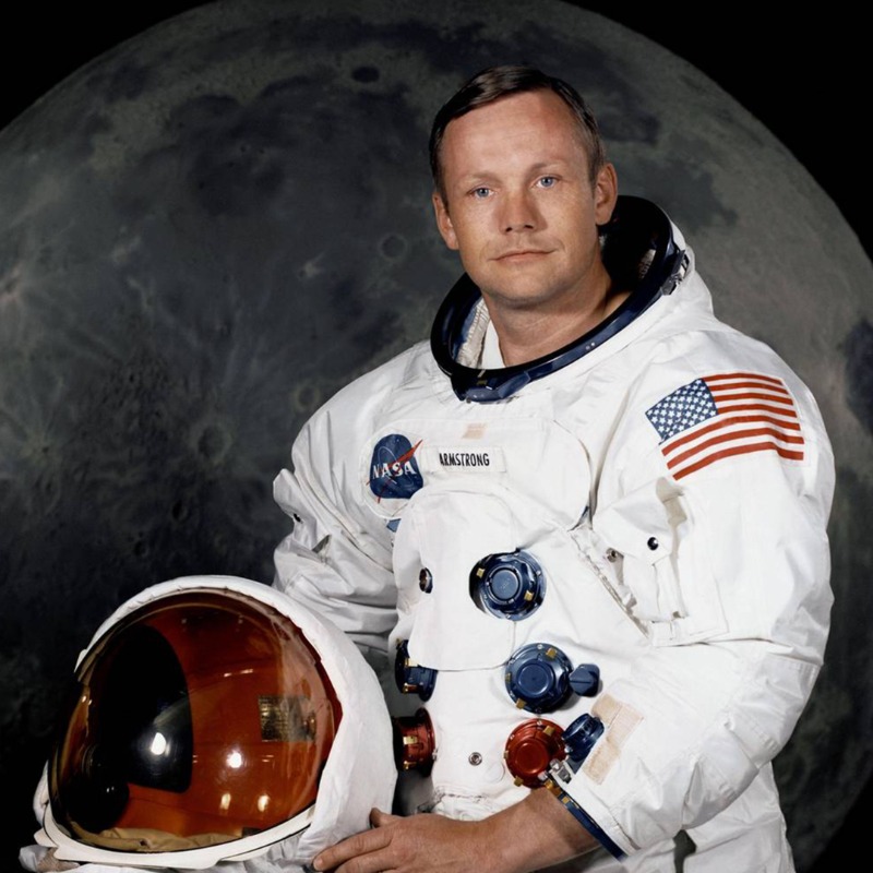 LifeAtPurdue's tweet photo. “That’s one small step for a man, one giant leap for mankind.” 🚀 

@PurdueAeroAstro alumnus Neil Armstrong became the first person to set foot on the moon on July 20, 1969. 🌕 

See more of the Apollo 11 mission and learn about Armstrong’s legacy at #Purdue. ⬇️