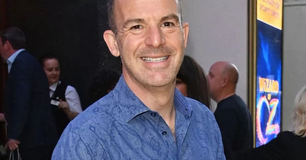Dogs_R_Out's tweet photo. Martin Lewis urges households now ‘is a good time’ to make move on energy bills https://t.co/lrIBawmoDr https://t.co/Zcn3OASwYh