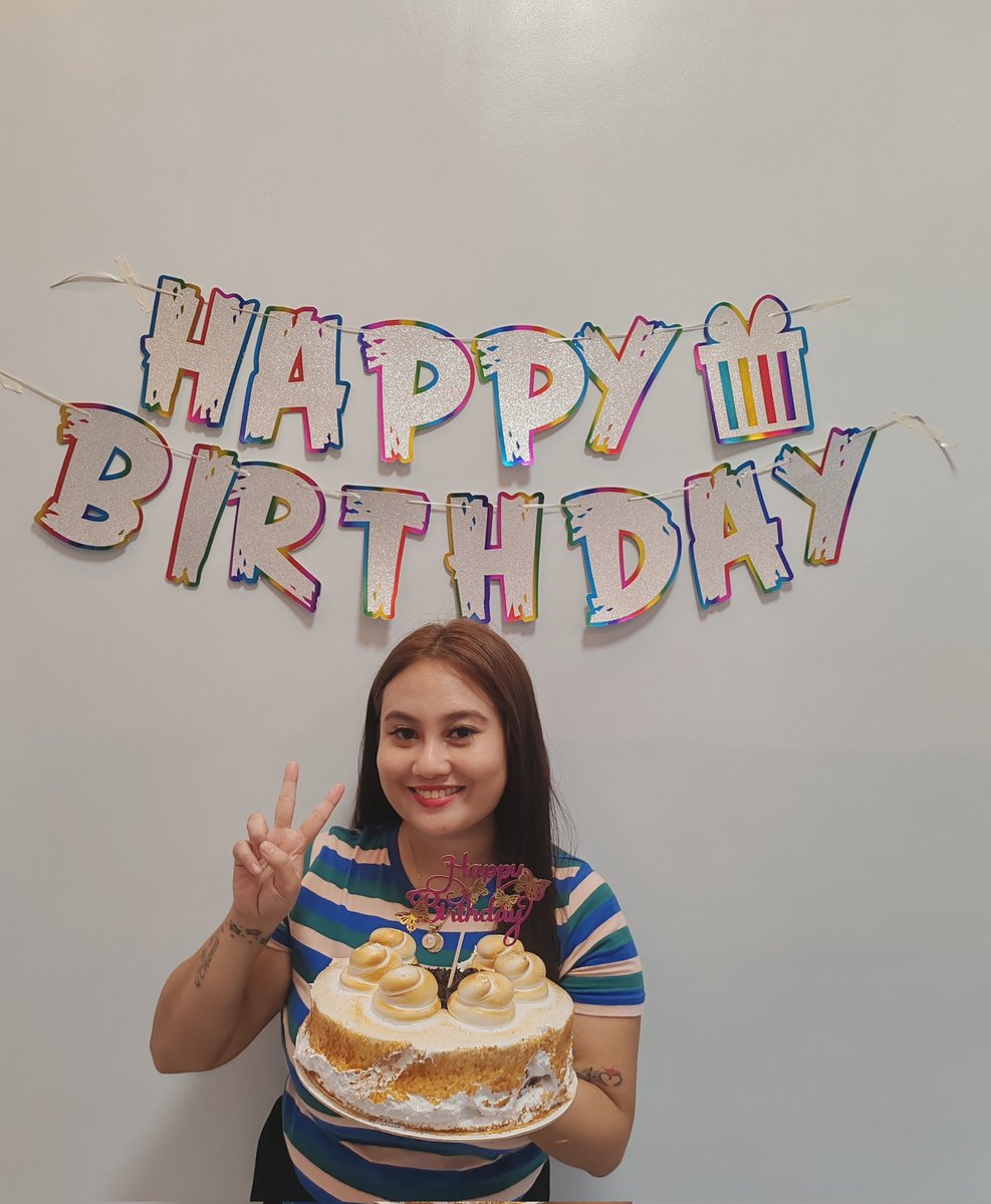 _charmlorraine's tweet photo. Pasok pa sa bingo 🤣🤙🎂🎈 https://t.co/gFwlnj2d5c