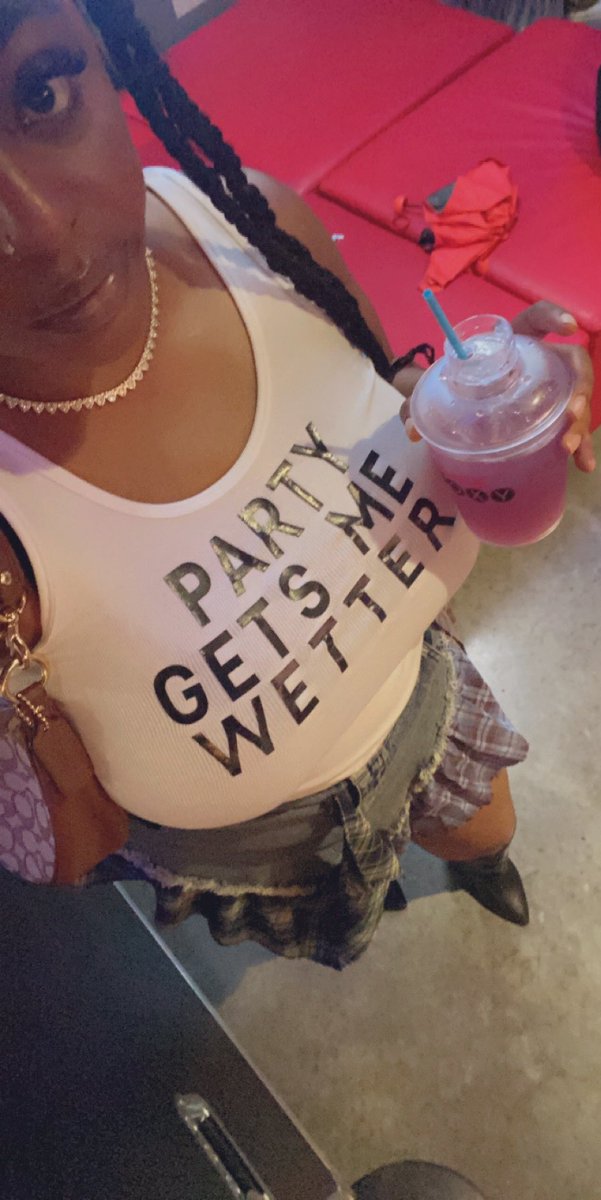 IamWonderfull_'s tweet photo. And to me you are the ⭐️ of the show still….@partynextdoor did his shit in ATL #PartyGetsMeWetter #PartyGirl #PartyMobile #PartyParty https://t.co/g41XbgcLhQ