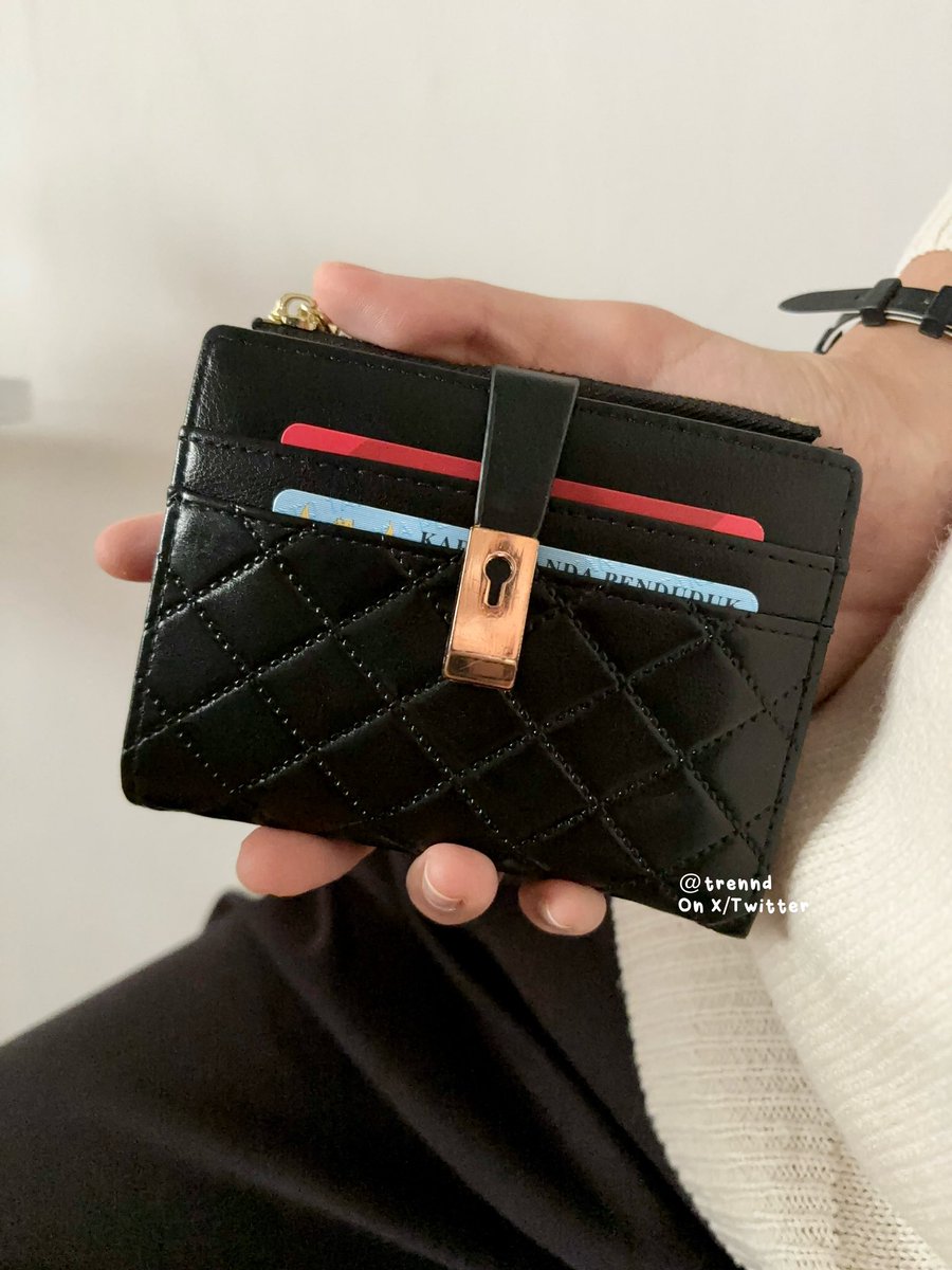 trennd's tweet photo. Dengan harga 60an udah dapet dompet simpel dan cantik ini!!! 🥰 
📎 https://t.co/jhpgmkxzJ9

Dalem dompetnya muat banyak termasuk uang kertas, kartu &amp; uang koin, bahannya bagus &amp; ada 7 pilihan warna, worth to buy! 💗✨ https://t.co/fkFVO5ZrNf