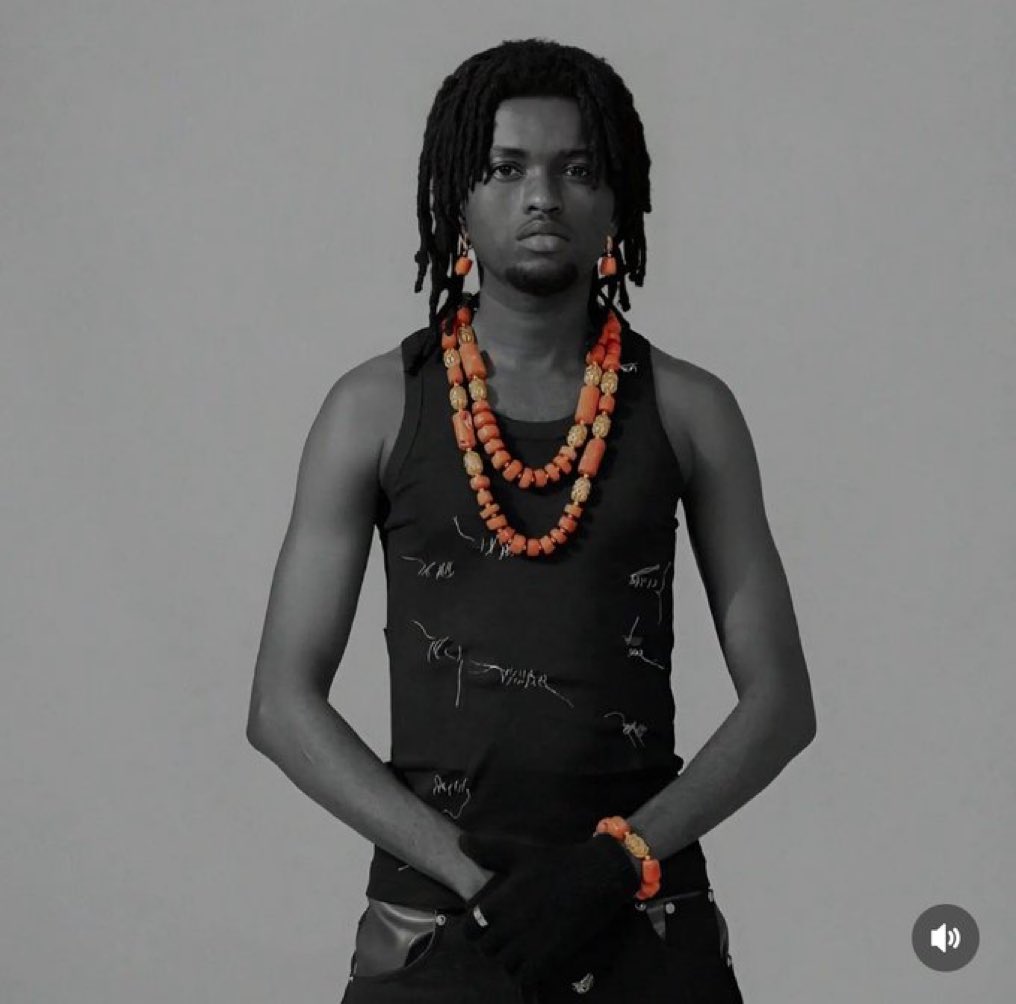 MukyaalaJ's tweet photo. Get ready to be mesmerized! The smash hit single #DivinePree is now available for download! @zhusido, Jeriq, and Bhadboi DML have created a musical phenomenon that will leave you spellbound! https://t.co/7YAGXr4MaR