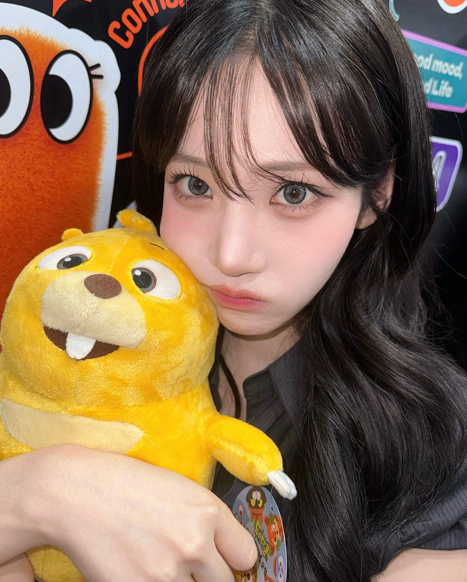 tripleS official tweet media