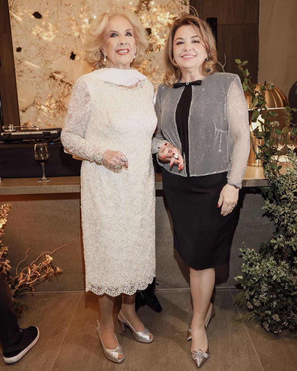 Alvarez Argüelles Hoteles tweet media