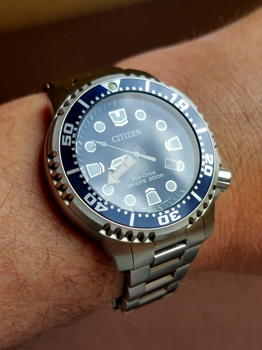 FarandPaulJr's tweet image. Good Citizen Friday morning!

Today's selection is a Promaster that looks great in most lighting situations!

Lately I've been wanting larger watches. Divers and G-Shocks are nice, but I wonder if there are Panerai style/size watches that are affordable 🤔 

#citizenwatch
