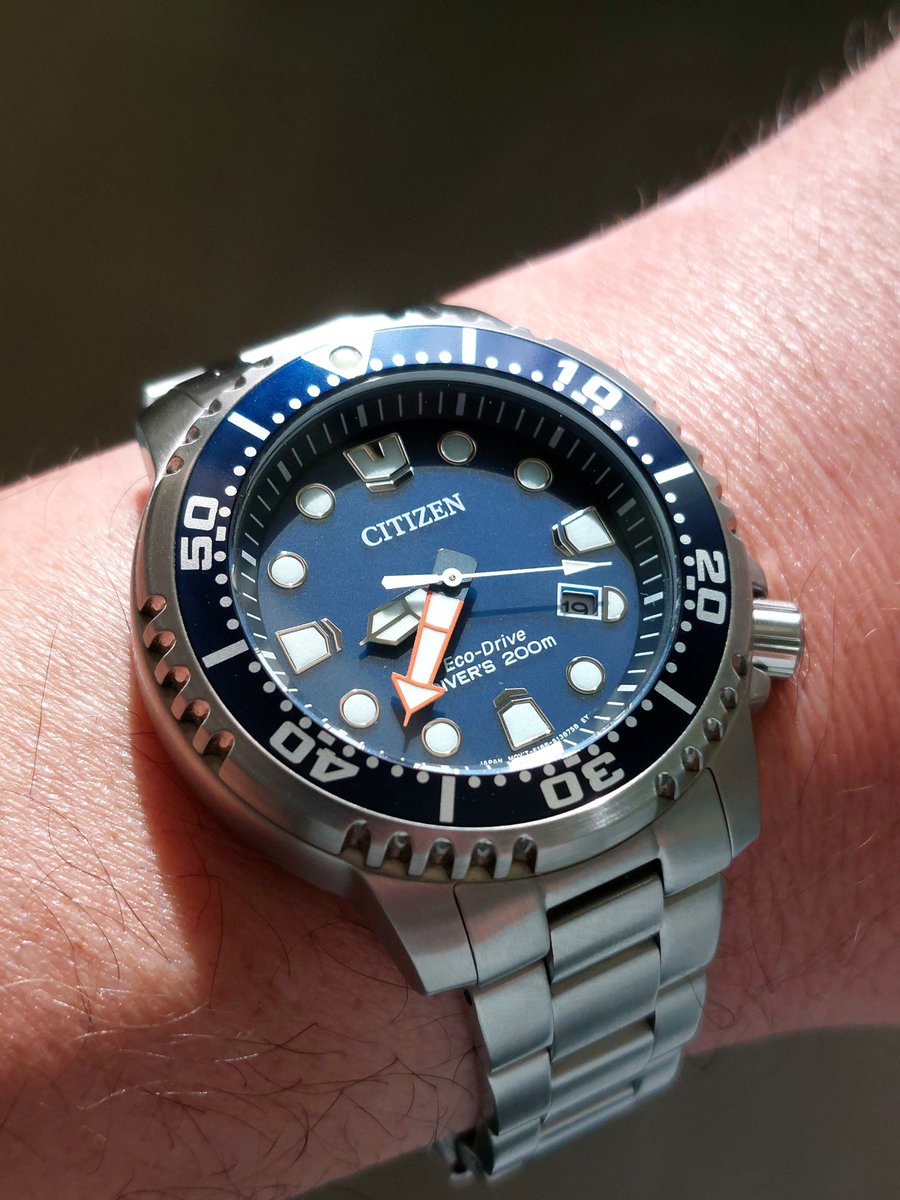 FarandPaulJr's tweet image. Good Citizen Friday morning!

Today's selection is a Promaster that looks great in most lighting situations!

Lately I've been wanting larger watches. Divers and G-Shocks are nice, but I wonder if there are Panerai style/size watches that are affordable 🤔 

#citizenwatch