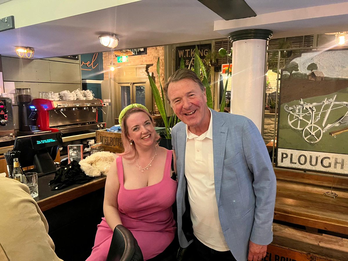 Kate_Gwilliam's tweet photo. Listening to  @bbctms and wanted to say thanks to @philtufnell for being so nice when we bumped into him a couple of weeks ago in Stamford. https://t.co/g97BhklLQb