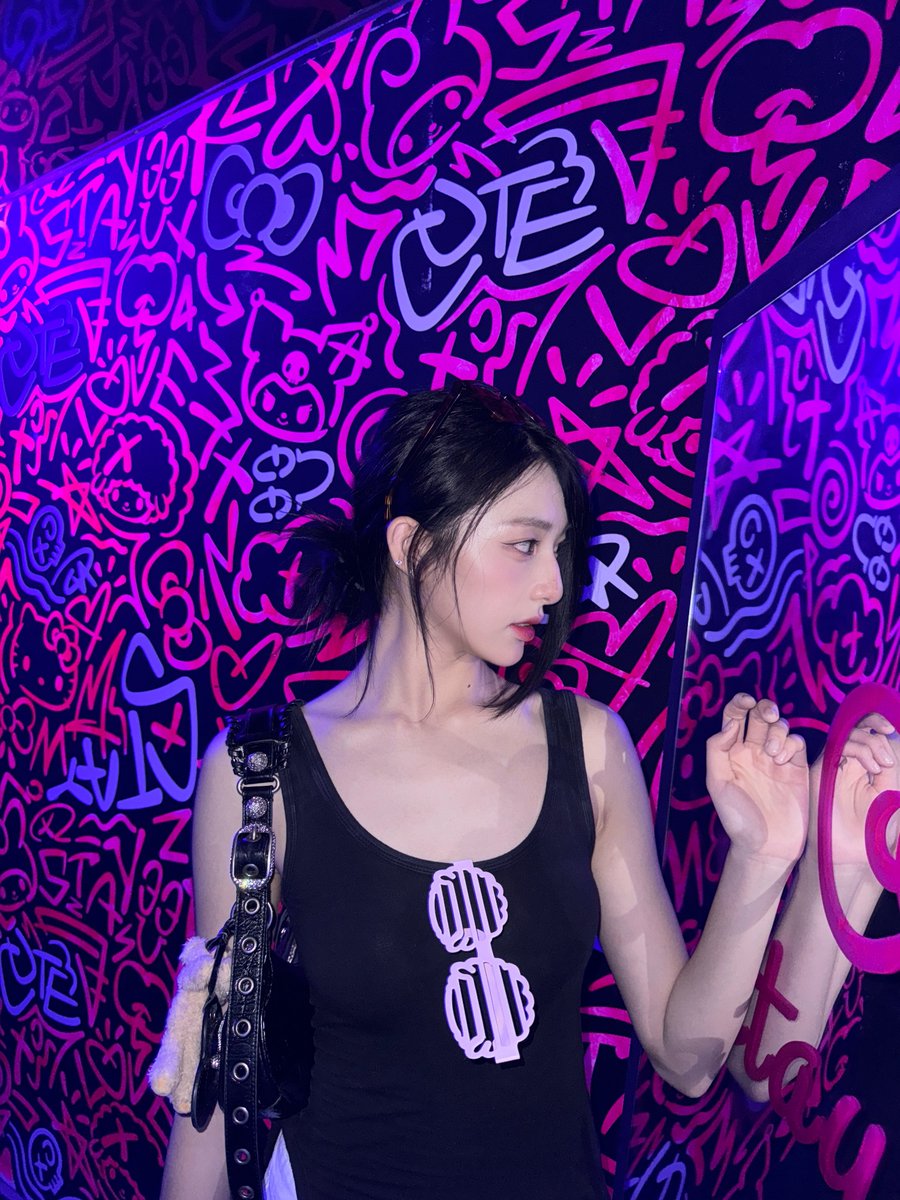 triplescosmos's tweet photo. Kitty

#tripleS #트리플에스
#Xinyu #신위 https://t.co/MAUfA05Ywm
