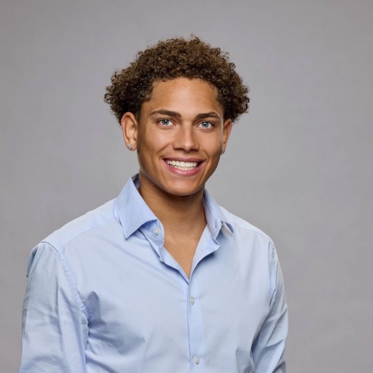 TheBigBroTea's tweet photo. On a side note, it seems:

Matt LOVES Matt
Cedric LOVES Cedric

But both men dislike each other 
#bb26 #bblf https://t.co/1YmZjMN0uD
