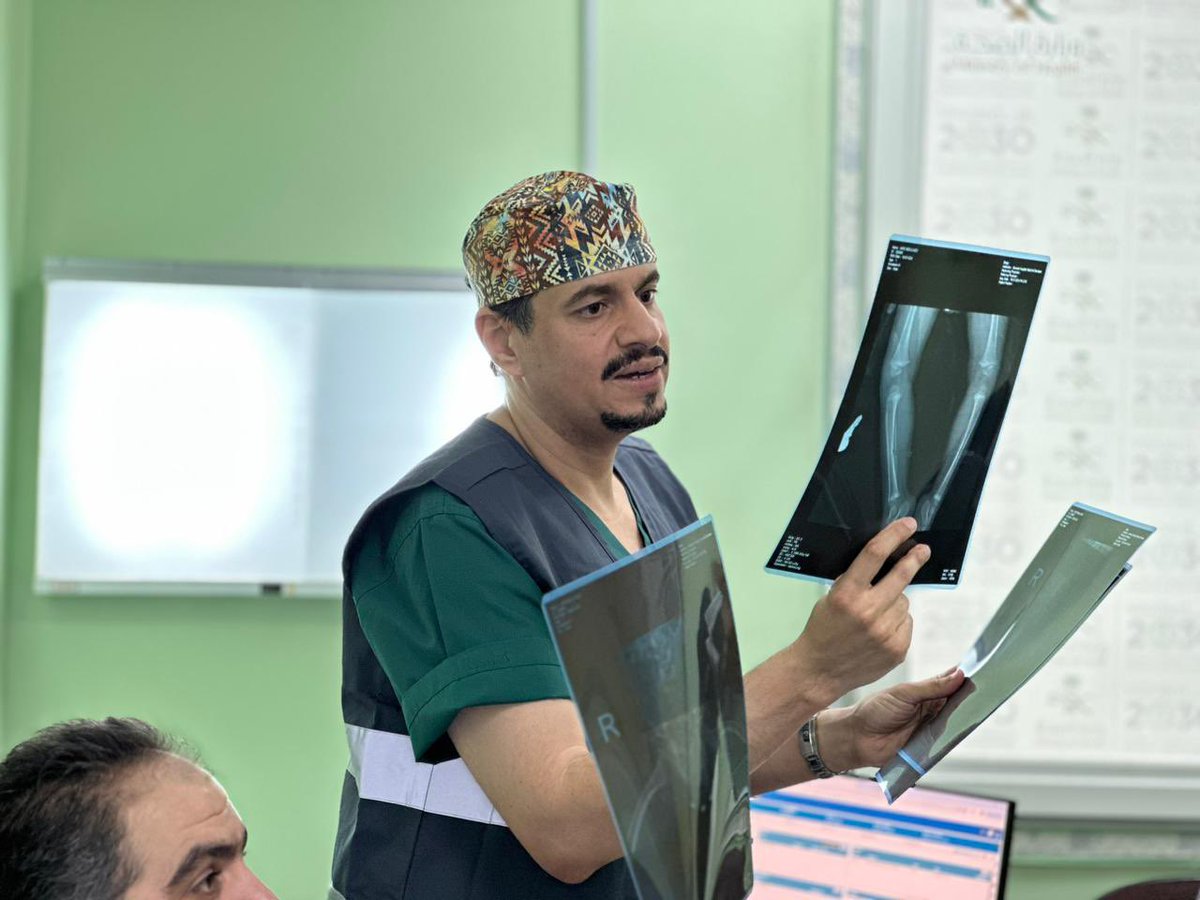 Cluster1_Riyadh's tweet photo. #يحدث_الآن

أبطال قافلة #تجمع_الرياض_الصحي_الأول الطبية يقدمون خدماتهم الاستكشافية والعلاجية لمراجعي مستشفى وادي الدواسر العام. https://t.co/crobyUT3hu