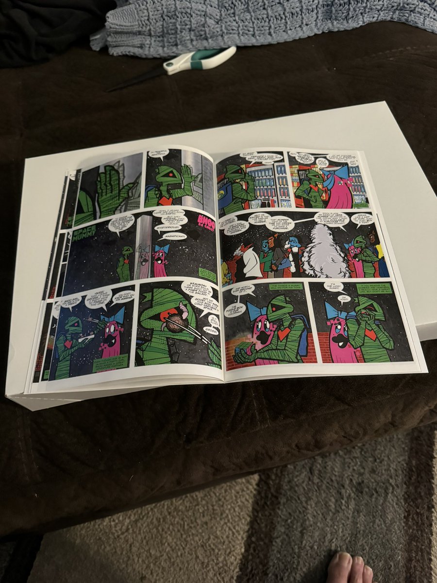A little mistake at the printer has left me with only one copy off my new Space Monstas book (they only printer one set of the interior file). I would have to say that this book looks GREAT! Very proud of how it turned out.