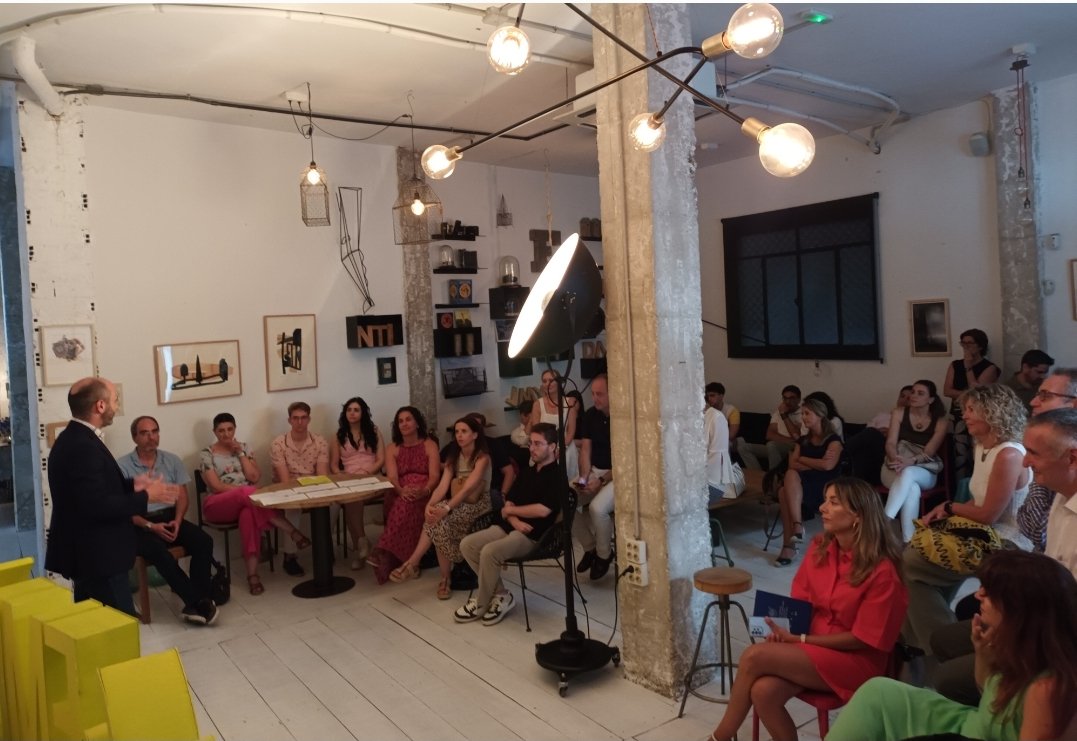 ArmadaAlvaro's tweet photo. Enhorabuena a las seis empresas reconocidas con el Premio @infoRMurcia Emprendedor del Mes del primer semestre de 2024:
☆Ene. DT CONSULTORES
☆Feb. @QartiaSmart
☆Mar. @LimbiumMakers 
☆Abr. CAR HUB
☆May. THERAPSYTIME
☆Jun. JUNO SMART DIGITAL SOL. https://t.co/XBwYW6EkNt
