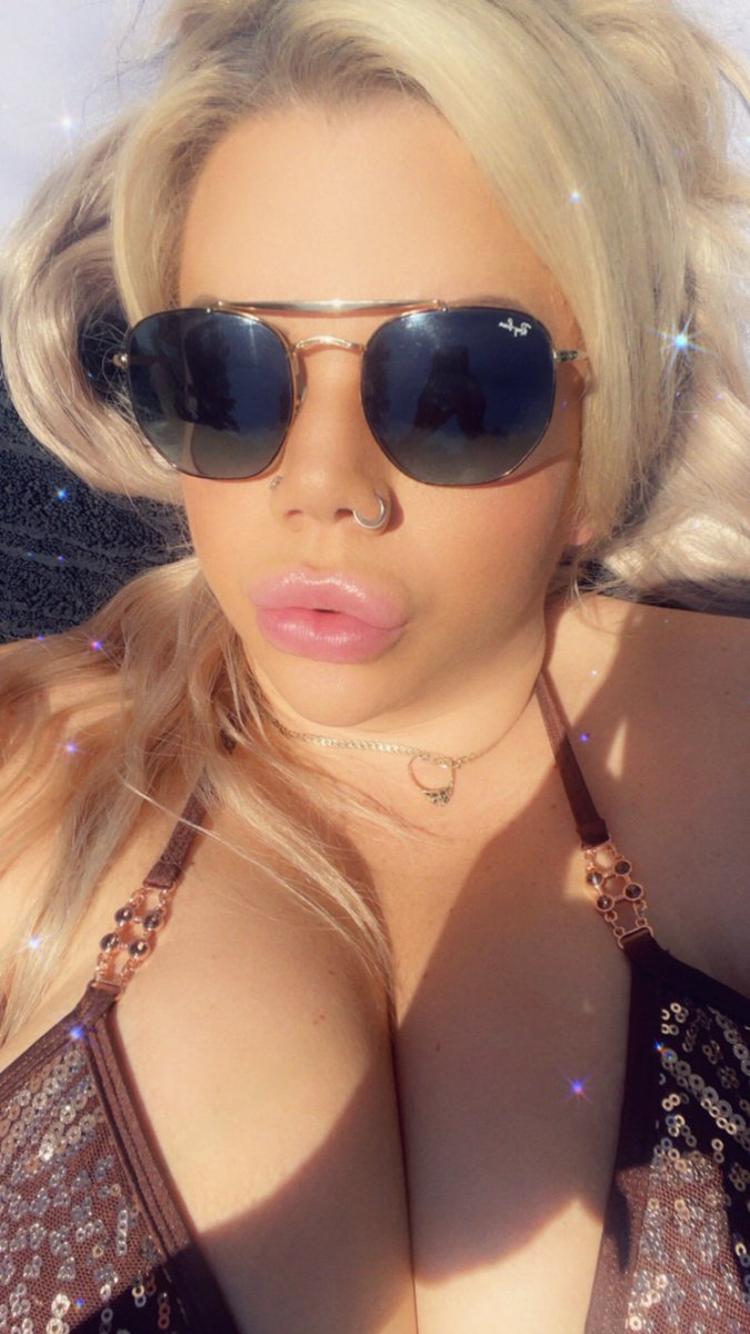 InkedStacey's tweet photo. Another day in the office….. @BabsLounge  who’s gonna cum and help me with how horny I get in all this sun. Premium accommodation, hot tub and feature rooms. What more could u want to go with your fave busty blonde?? Xxx https://t.co/PCPI10nm3W