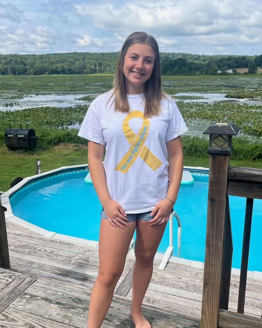 AbbysArmyNC's tweet photo. Hannah &amp; her family are at it again! W/ the help of Backwoods Bar &amp; Kitchen &amp; their community, they're hosting another Hannah's Bonanza golf tournament benefitting @AbbysArmyNC !!💜
Hannah recently had a great follow-up appt &amp; will be celebrating 2 YEARS in remission in Sept! 🎉 https://t.co/cVtgxdxAyE
