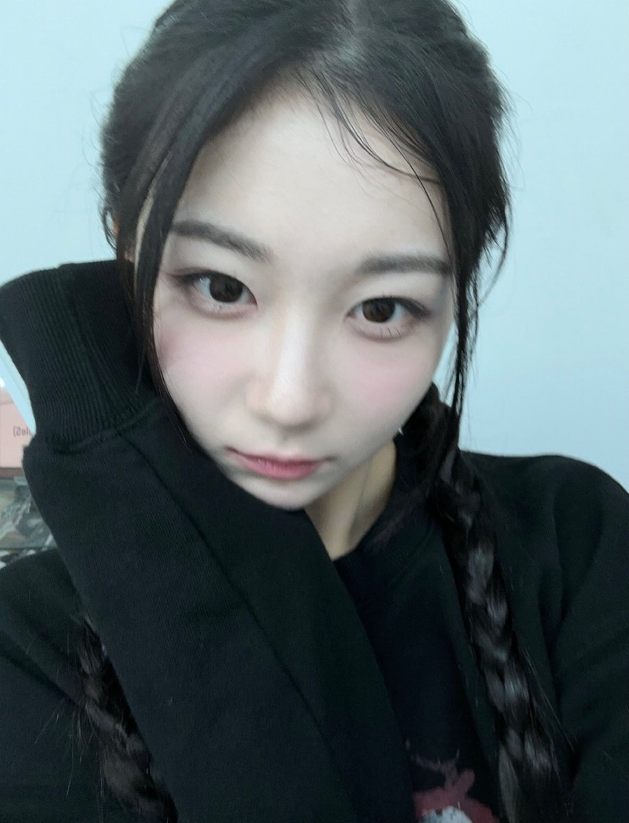 三つ編み오랜만에 したんだけど 넘 귀엽지아나??

#tripleS #트리플에스
#Kaede #카에데