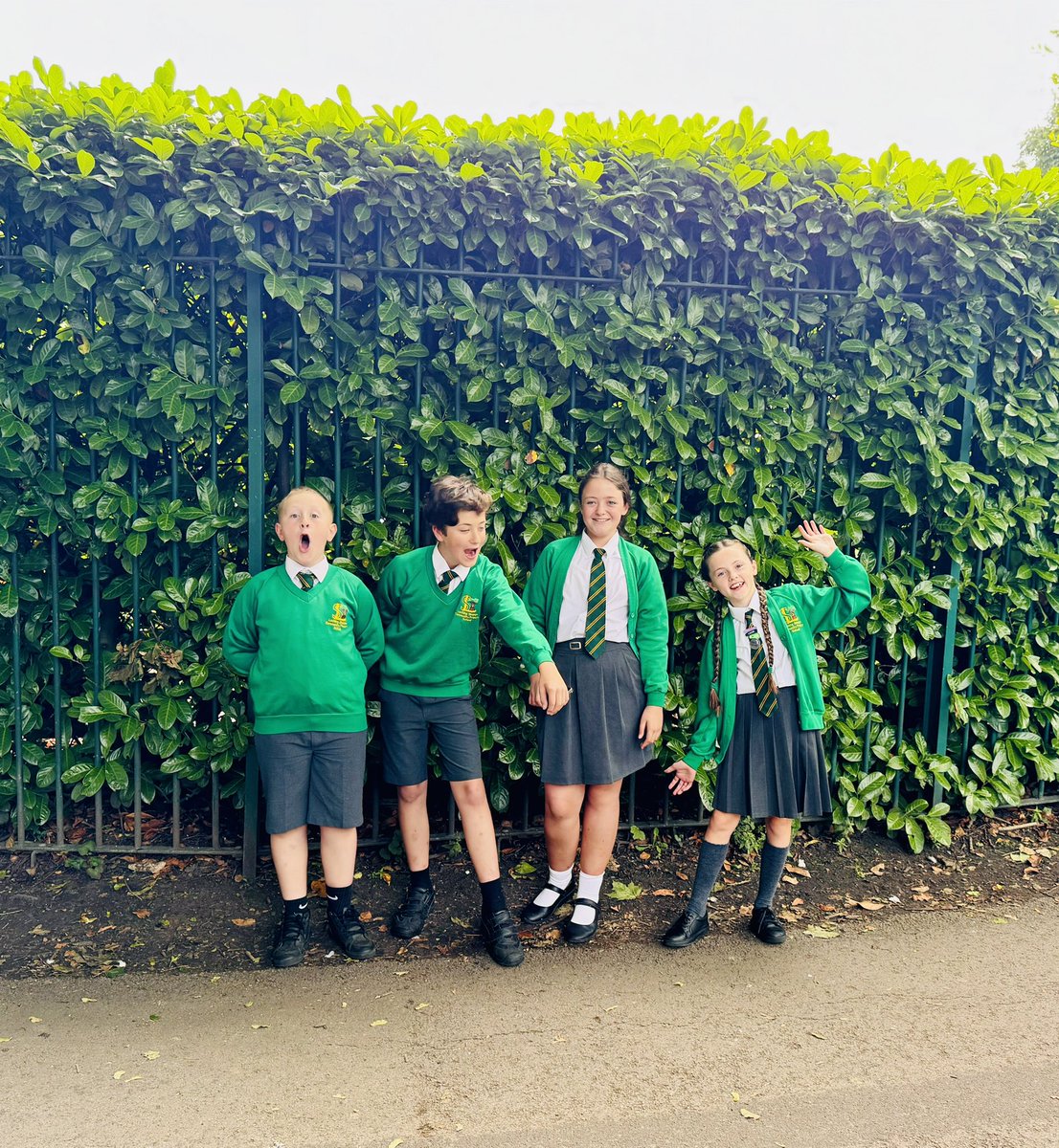 Tjmark78's tweet photo. @LockiesCPS our daughter and friends had a wonderful fairwell assembly today. Thanks to all the fantastic teachers, assistants, staff members and the best headmaster  in the business. Florence will miss you all, thanks for your support and memories, and thanks to all her friends https://t.co/gkOiRrdExC