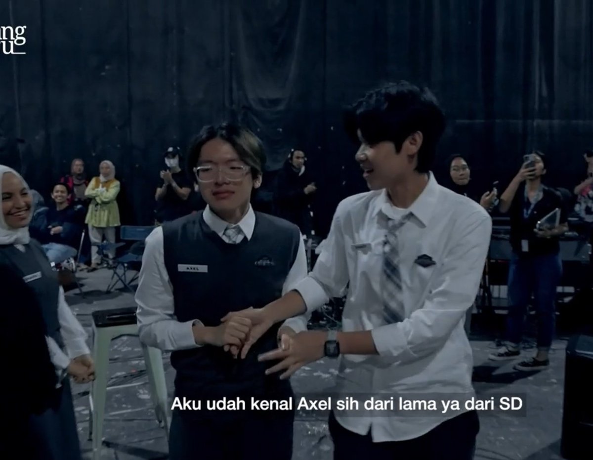 Nabsfs's tweet photo. Awalnya biasa aja pas tau lawan Axel tuh Sandy, tapi gong nya tuh pas liat speech mereka sambil nahan nangis, TERUS LIAT AXEL NGERENGEK KE SANDY PAS JALAN (AXEL LUCU TAPI BIKIN SEDIH JUGA IH) GUE LANGSUNG IKUTAN NANGIS BRENGSEKKK 😭😭

#axeleps6 #sandyeps6 https://t.co/9zvdeaiyIC