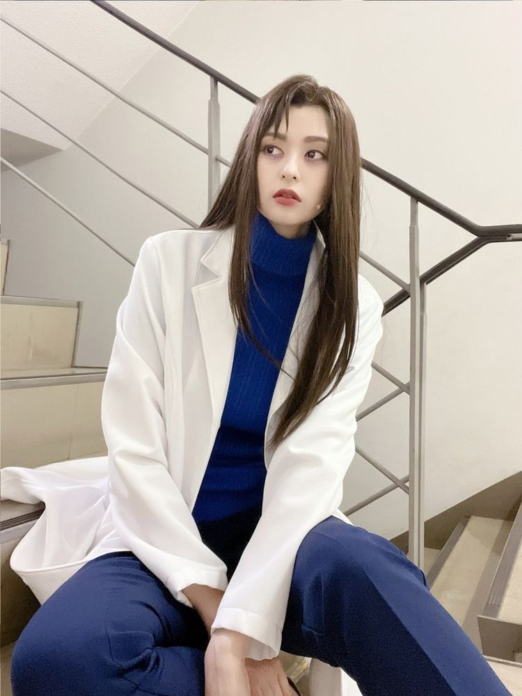 gfshoko's tweet photo. STAGEPLAY SHOKO ??? ONE CHANCE PLEASE https://t.co/i1A80opN0k