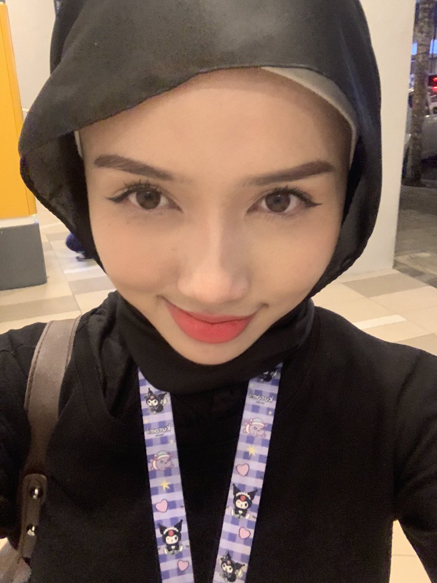 hanibeeu's tweet photo. love ya warna lipstick maybelline ni pink2 ayu https://t.co/kVYoBi6RfX