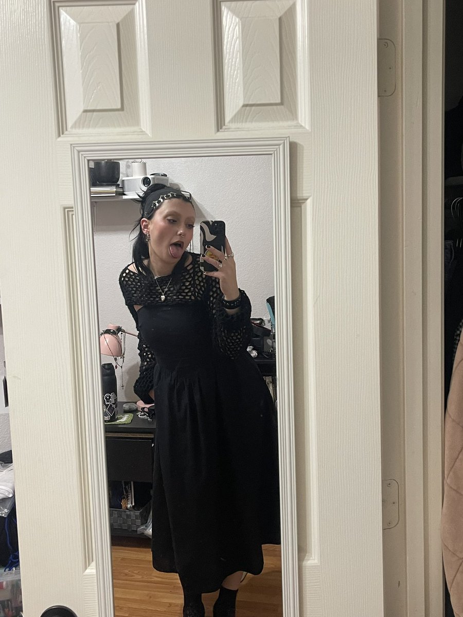 flannelchester's tweet photo. feeling very cute in gabbriette's lip combo everyone have a beautiful day <3 https://t.co/Smx9eRGpqw