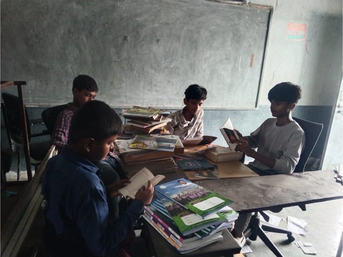 Youth2047's tweet photo. Youth of India Foundation came together with Microsoft in donating 75 ergonomic chairs to Government institutions, enhancing health and educational productivity in underserved regions. #youth2047 #CommunitySupport #makingadifference #collaborationforgood #creatingimpact #society https://t.co/zIsM69o2mf