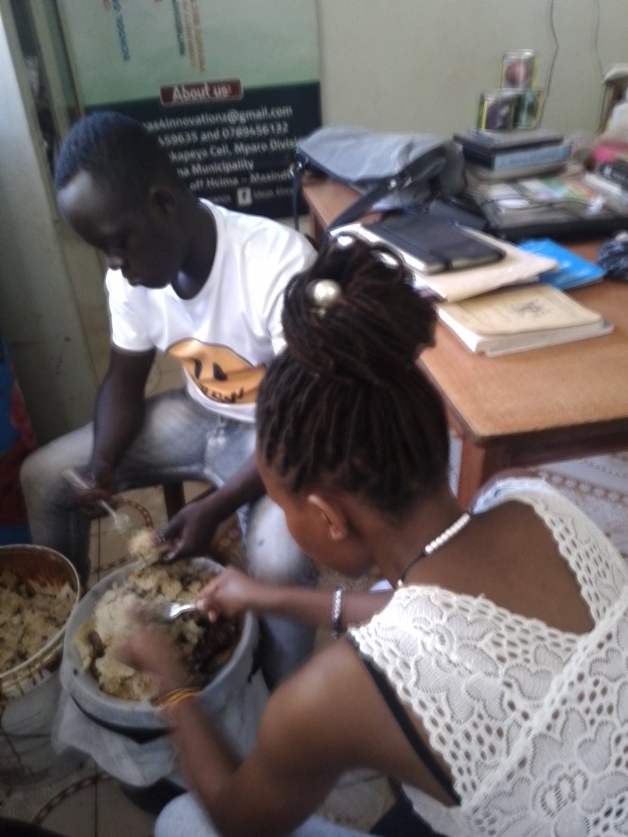 centre4ideaz's tweet photo. Doing our favorite @sieving honey🍯 https://t.co/7dyM3ScZXa