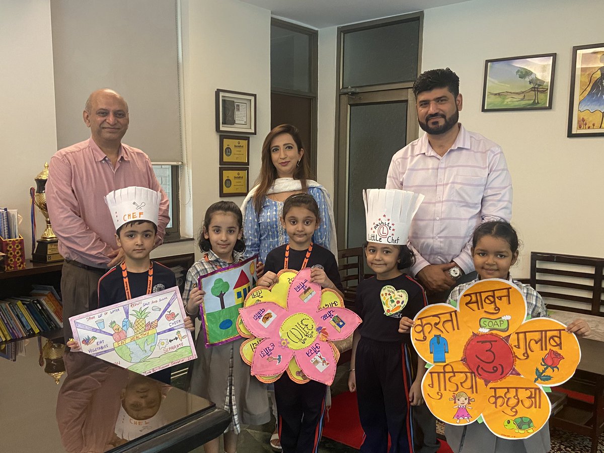 anandpooja17's tweet photo. Ahlconites of Grade 1, Foundation Stage created beautiful badges, creative Chef caps n Matra florets in their Holidays Homework and presented enthusiastically #ahlconintl @ashokkp @y_sanjay @pntduggal @ShandilyaPooja @PreetiMehra77 @vimmisan @jyoti123sh #NEP2020 @sdg4all https://t.co/eccVtHB8n4