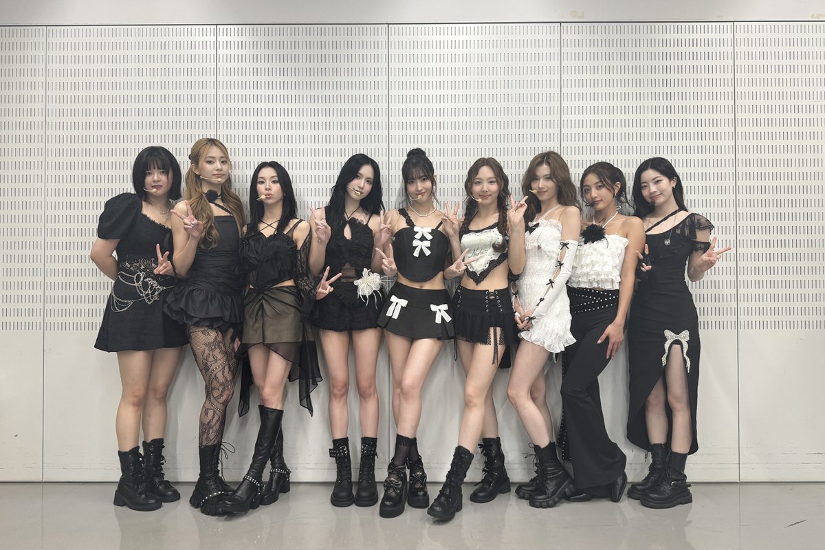 JYPETWICE_JAPAN's tweet photo. 本日はMステで「DIVE」と「Here I αm」を2曲披露させて頂きました！

２年ぶりにMステでパフォーマンス出来てすごく幸せでした💕 みなさんも楽しんで頂けましたか? 🫧

#TWICE #Mステ #DIVE #HereIam https://t.co/p0H3srHpUb