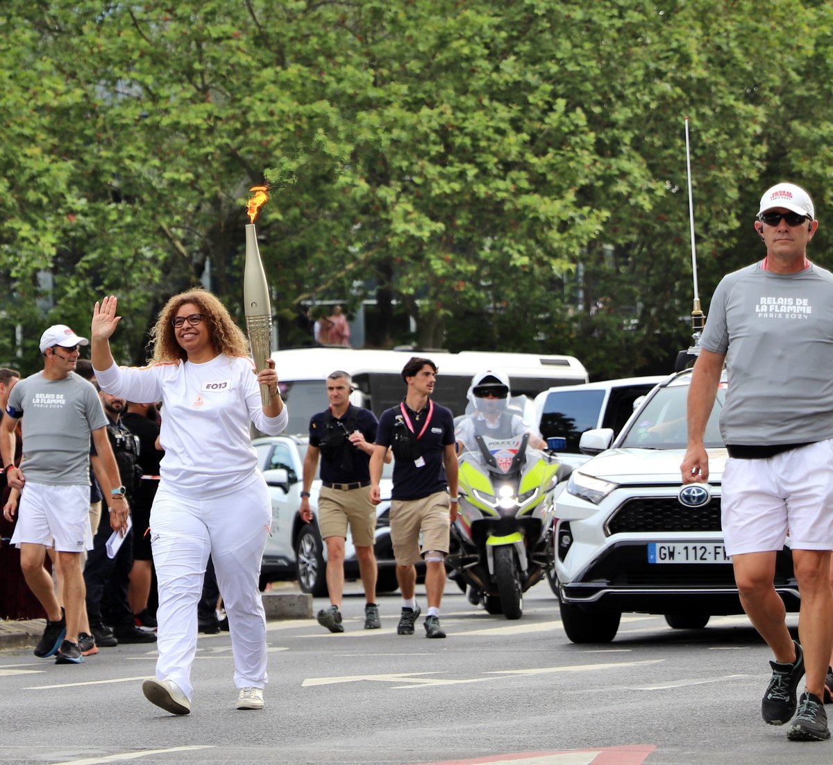 UniversiteCergy's tweet photo. #JO2024 | Retour en images sur le passage de la flamme olympique ce matin devant CY Cergy Paris Université lors de son parcours à Pontoise et #Cergy aujourd'hui 👏🔥

Un moment riche en émotions pour notre #université qui est honorée d'avoir vécu ce moment historique ✨ https://t.co/Xpg29bqFNJ