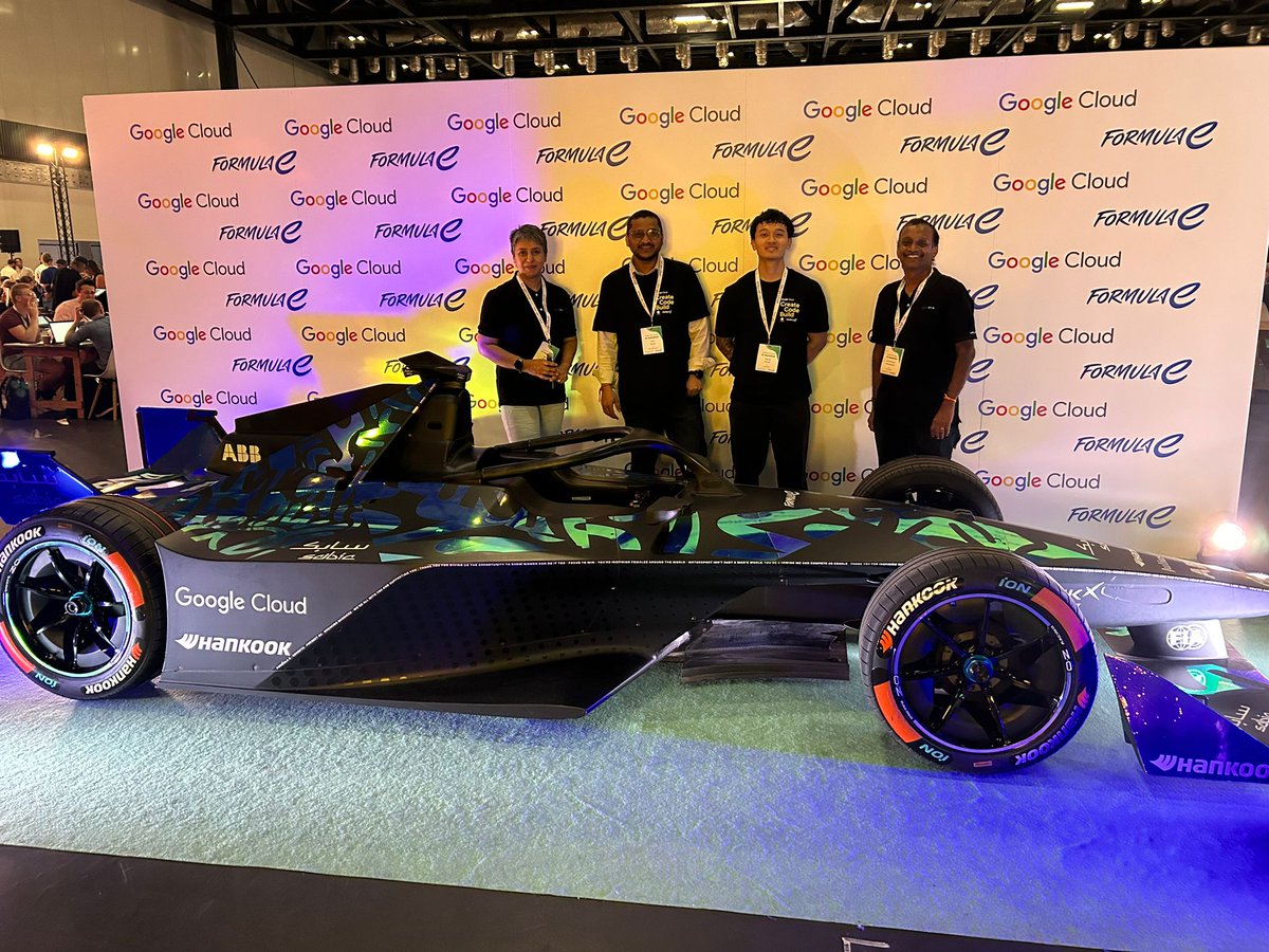 gft_tech's tweet photo. 🙌 #TeamGFT put on a strong showing at the @googlecloud @FIAFormulaE #Hackton earlier today at the London #ExCeL!
👏 Well done to our #GFT team members and find out more about our partnership with #Google here ➡️ https://t.co/BdzZpswWVb https://t.co/G0hoGoqECt