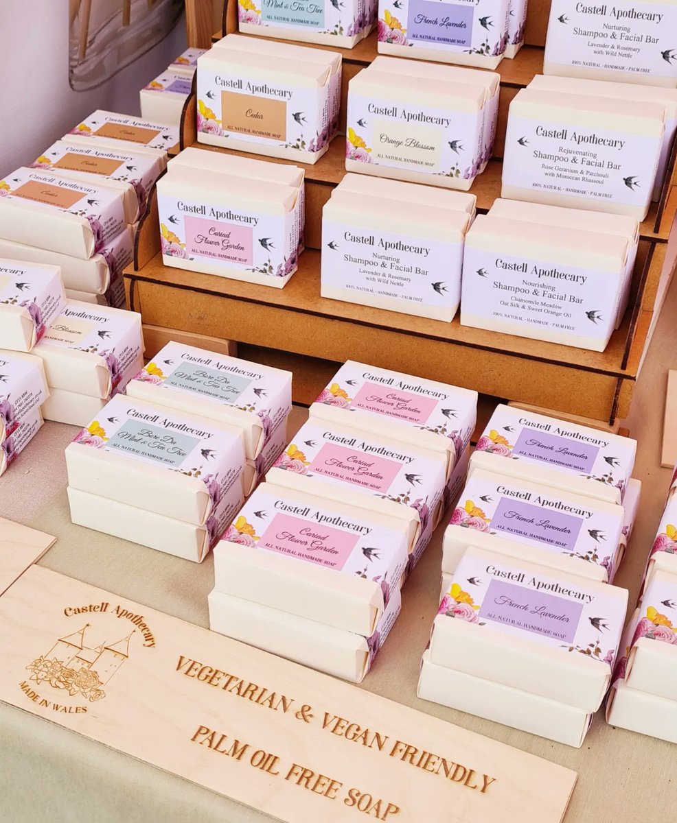 CastellUK's tweet photo. Hello ☀️
Beautiful summer day in #CardiffBay
we're here for the next 3 days Come for a day out, enjoy good food and browse at #craftstalls from @craft_folk makers
See you soon xx
#Cardiff #handmadesoaps #handmade #soycandles #carfresheners #shampoobar #reducewaste #castelluk https://t.co/e3Hq7TmsnB