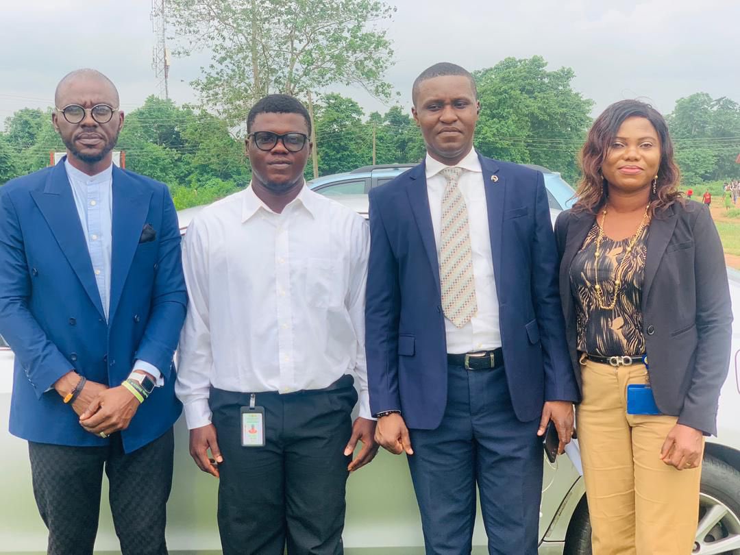 Convergence_LP's tweet image. Our team, led by Head of Chambers Mr. Kini Marcus, alongside Mr. Oluwafemi Ajisafe, gave a speech at the just concluded 5th Judicial Summit hosted by the Students Judicial Council Tai Solarin University of Education
@Alpha_Yom @kaycee4c 
#Convergencelawpractice #summit #youth