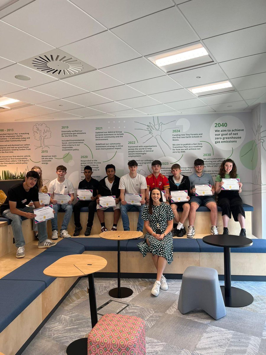 CdfCommitment's tweet photo. @Ysgol_Glantaf and @whs_cardiff pupils at @AdmiralUK today presenting their dragons den business ideas 📈👨💼😆
#cardiffcommitment #dragonsden #admiraluk #cardiffschools https://t.co/pHyuI4uzga
