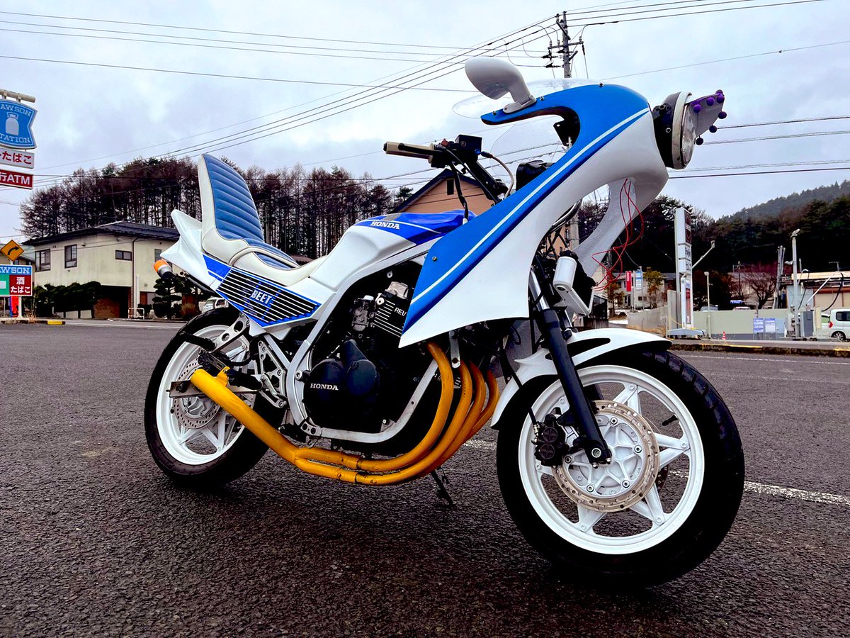 totobx400's tweet photo. HONDAの4発が最強異論ある？
#cbx400f #cbx #cbr400f #cbr  #山梨　#富士吉田　#サウンドギャング　#音輩 https://t.co/jdIEobDq2s