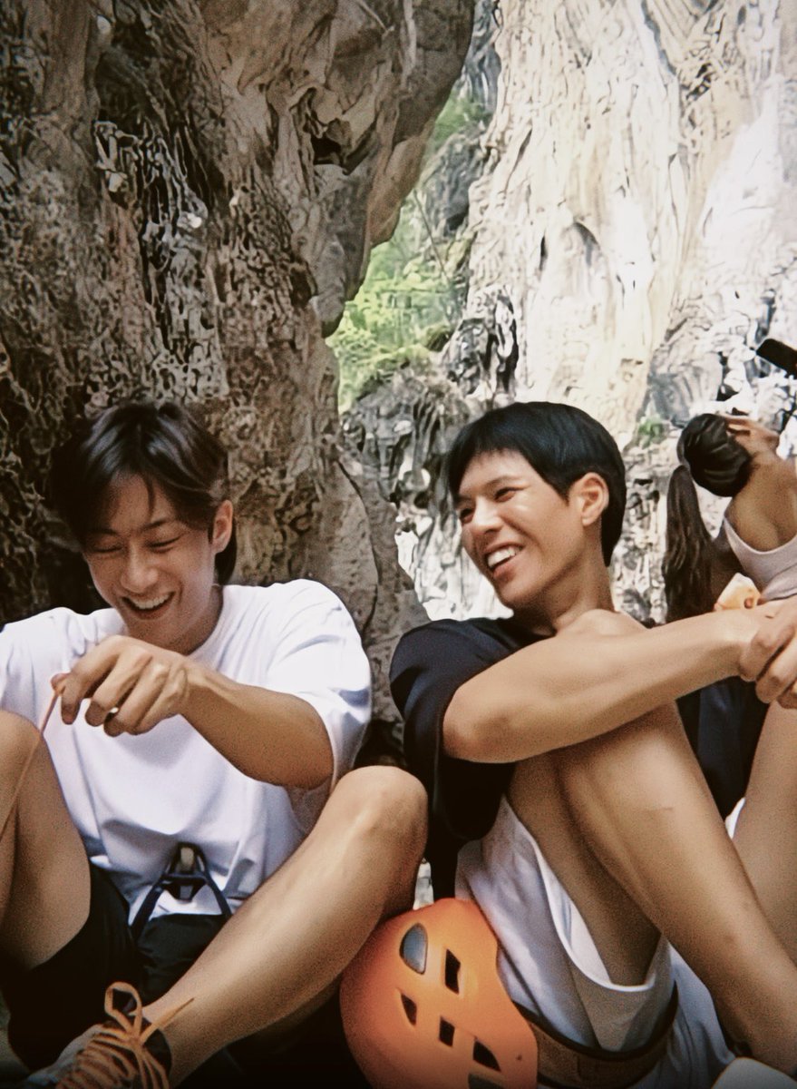 bemythursday's tweet photo. ผมตกหลุมรักคุณซ้ำๆจนนับครั้งไม่ถ้วน ♡ https://t.co/9o9BcqPYN3