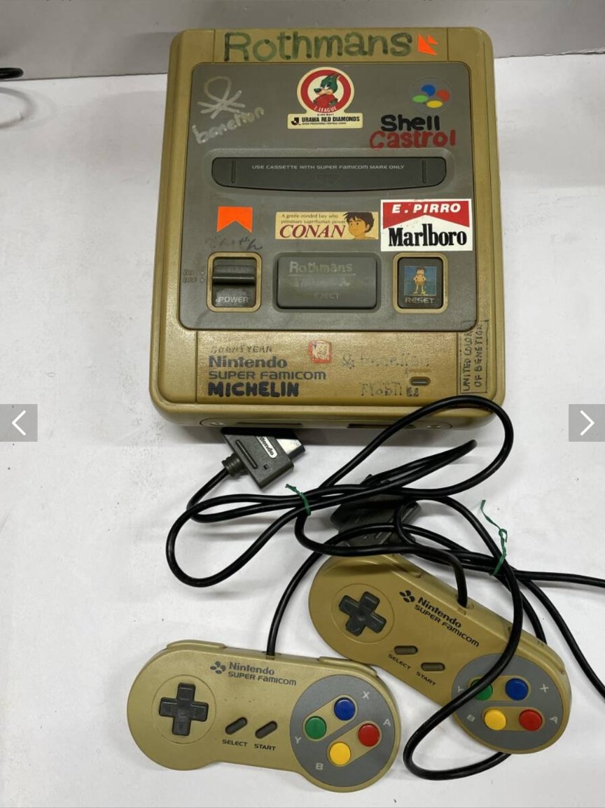 BrianCNerd's tweet photo. Currently trying to talk myself out of bidding on this Super Famicom. This thing is a rock star. The longer I look at it the more magnificent it becomes. #retrogames #Nintendo #SuperFamicom #RETROGAMING https://t.co/DC5rHkxclT