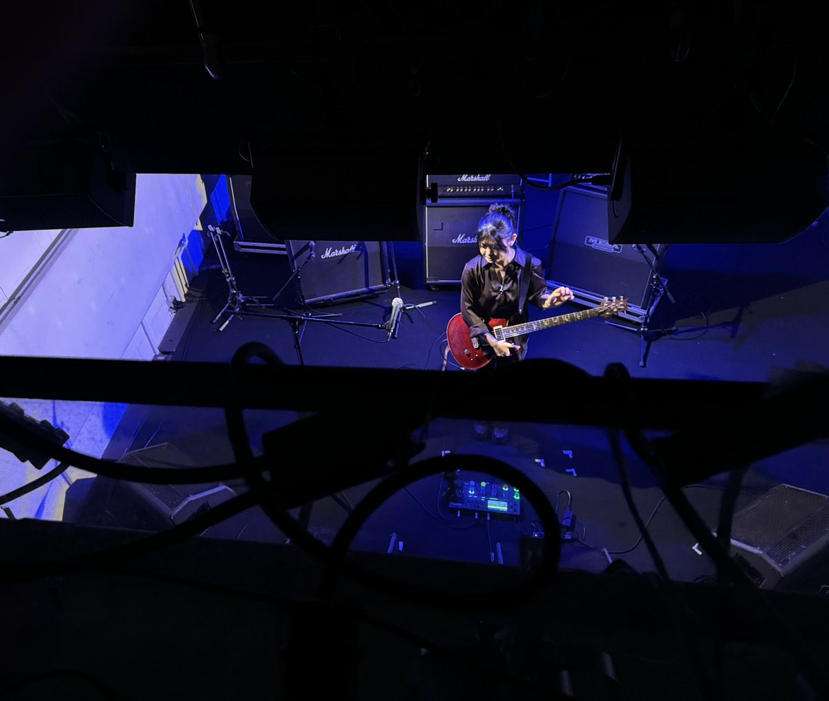 EZAKI_Gt's tweet photo. 本日は…！！

【GUITAR WARS  EP1】
初のソロライブでした〜🎸

豪華なギタリストの先輩方の中、参戦させて頂きました(#´ᗜ`#)

ギターで溢れた夜でした👊🏻❤️‍🔥
最高に楽しかったです🕺🕺

来てくださった皆様、ありがとうございました👼🏻

いつも応援、ありがとうございます！！ https://t.co/nhAfwL1NkP