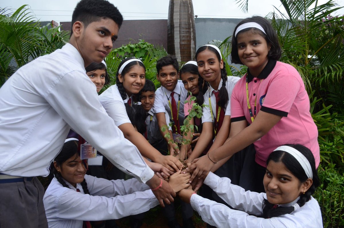 Iamvijaybahadur's tweet photo. #prabhatkhabar #planatation
प्रभात खबर वृक्षारोपण कार्यक्रम लेडी केसी रॉय मेमोरियल स्कूल ,रांची में..
@prabhatkhabar https://t.co/9Q4rgbXCmw