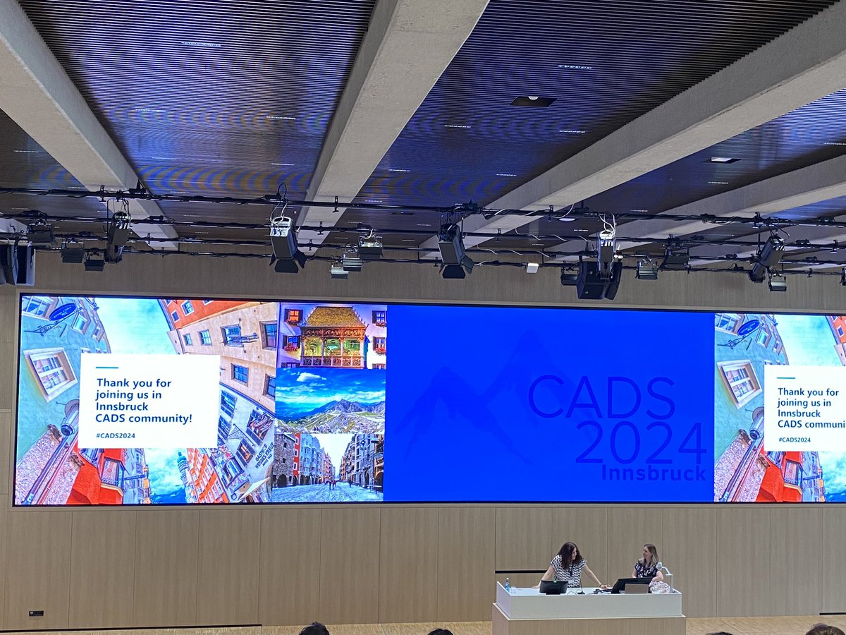 imamomir's tweet photo. Lovely moment: student assistant crew receiving roses 🌹 for their contribution at #CADS2024 conference! #cads2024 @uniinnsbruck 👍🏻💯 https://t.co/mfajoaz5Ko