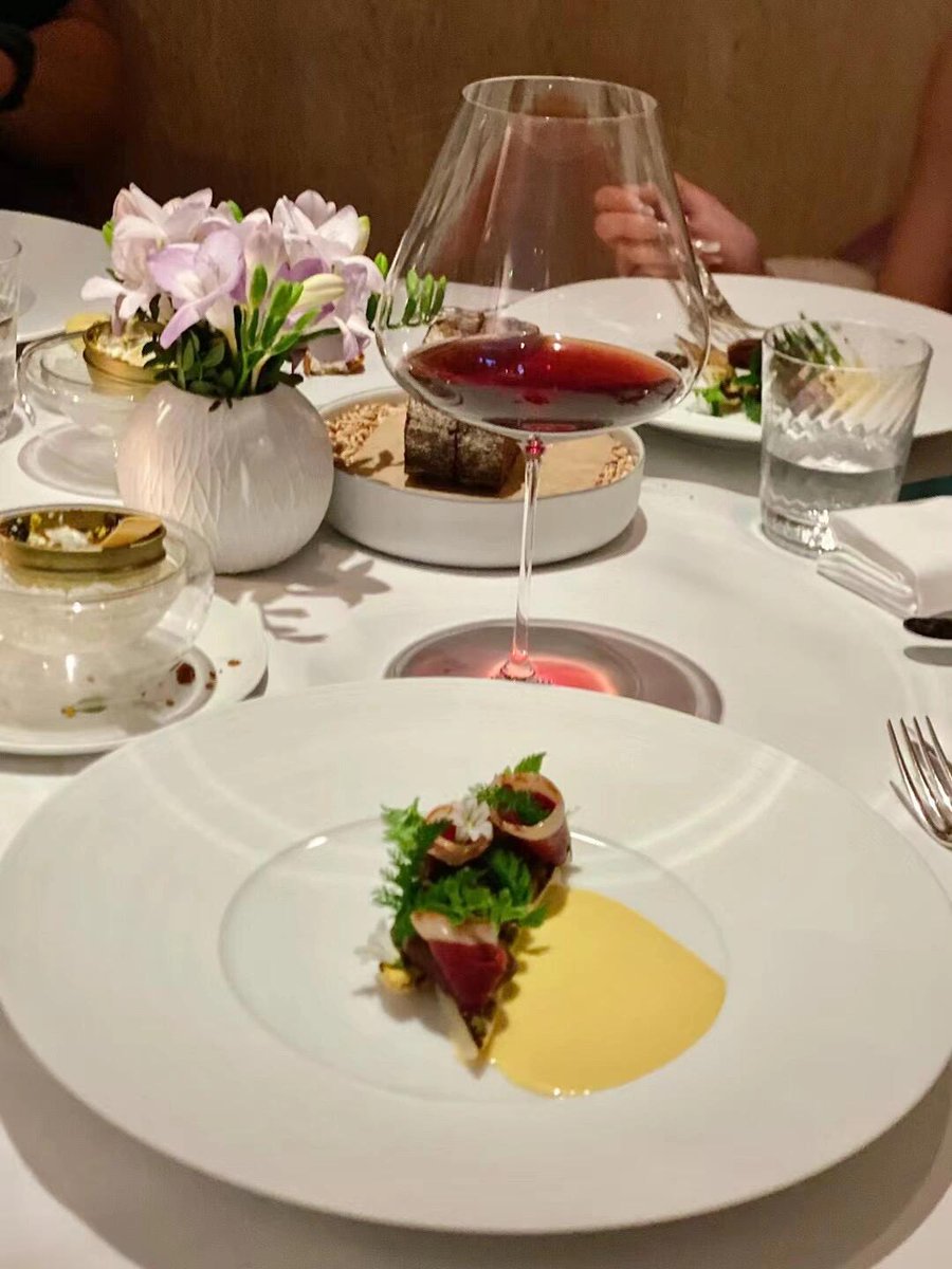 dhevy_ps's tweet photo. We are all Mi San and think it is not as delicious as Core
, but I think the presentation of the dishes and
the blind spot wine are quite delicious~
But after all, it is one of the most classic Mi San in the UK https://t.co/ykoUpjammC