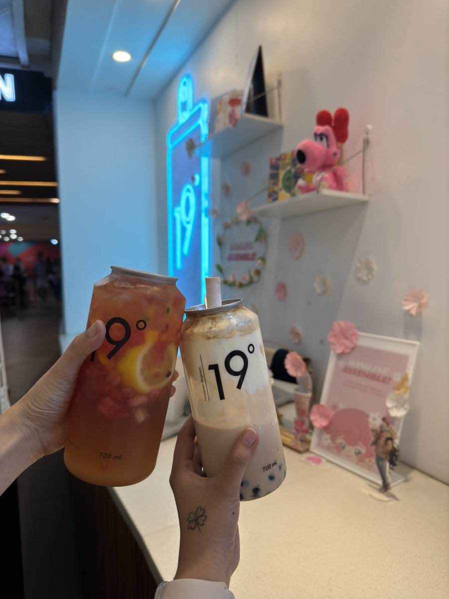 yuhamin21's tweet photo. Super duper late upload due to busy schedule.
Thank you for the warm company last #BamlineAssemble and #PinkPunk (Bamby CSE Events) PLLIβS! Hope to meet more PLLI in the future! π₯°
Thank you for all the freebies too!
Thanks @it_is_alisaaaa for meeting up with me always. ππ https://t.co/9f2Vd7Z2cS