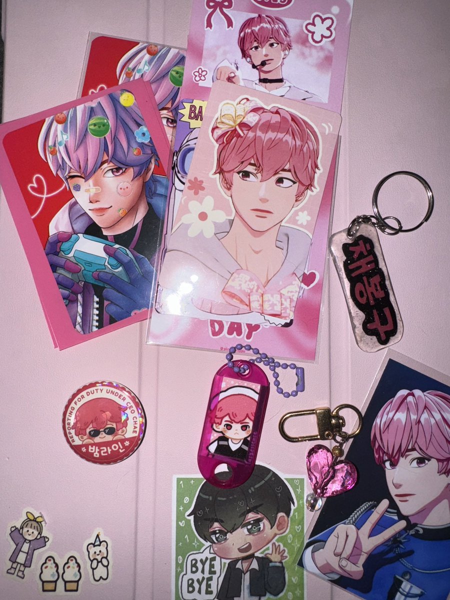 yuhamin21's tweet photo. Super duper late upload due to busy schedule.
Thank you for the warm company last #BamlineAssemble and #PinkPunk (Bamby CSE Events) PLLIβS! Hope to meet more PLLI in the future! π₯°
Thank you for all the freebies too!
Thanks @it_is_alisaaaa for meeting up with me always. ππ https://t.co/9f2Vd7Z2cS