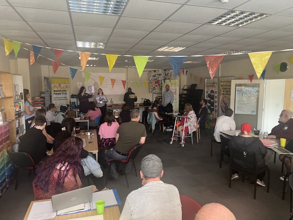 firstmcr's tweet photo. Great session yesterday with our groups members, @theshawcentre and @LJMU 

We were talking about making a really good questionnaire about #OurDigitalHealth 
and how learning disabled people will take part and get their voices heard

Join Us and Join In 

#BetterTogether https://t.co/gsjIj6sqKX