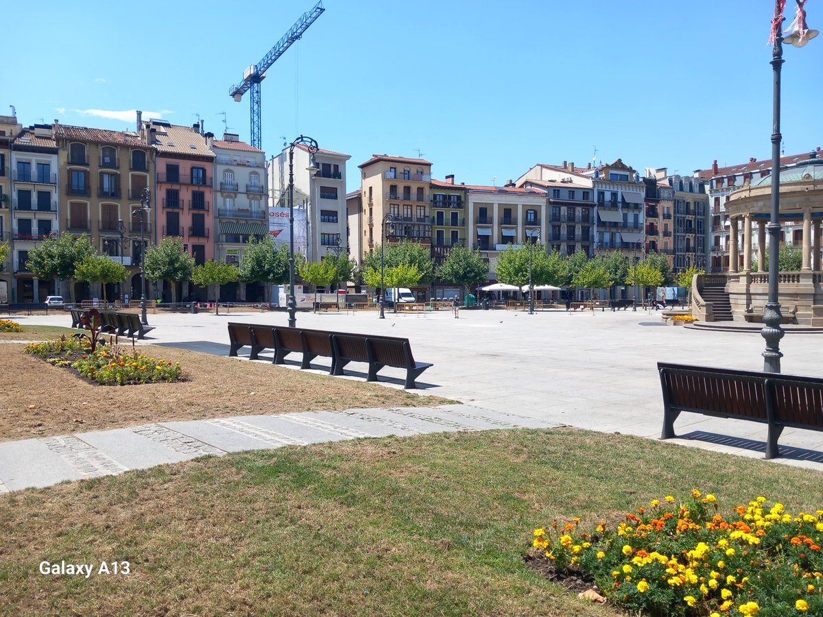 Plaza de la Cruz / Plaza del Castillo