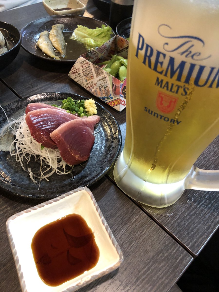 emberdesign_B's tweet photo. おじさん3号です🏕️

今週もお疲れ様でした❗️
Emberの会合キメました🍺
夏に負けないように���張りましょう🙌

#EMBERDESIGN
#居酒屋
#晩酌
#プレモル
#大生
#カツオ https://t.co/dVPJt1CKjr